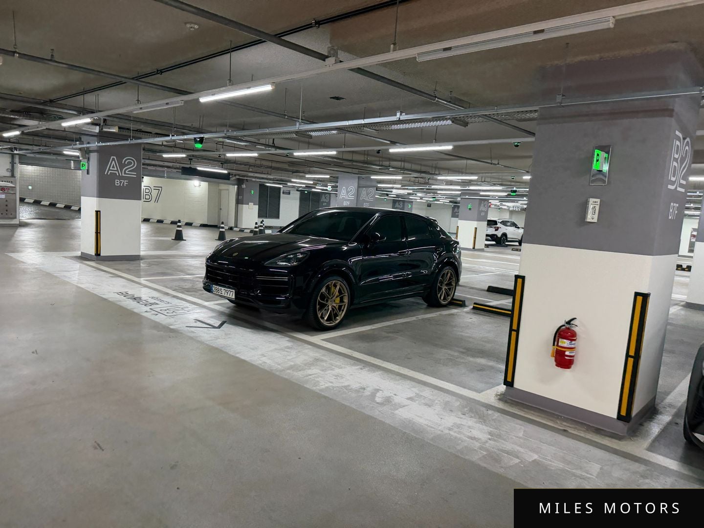 Porsche Cayenne 2021 — миниатюра 2