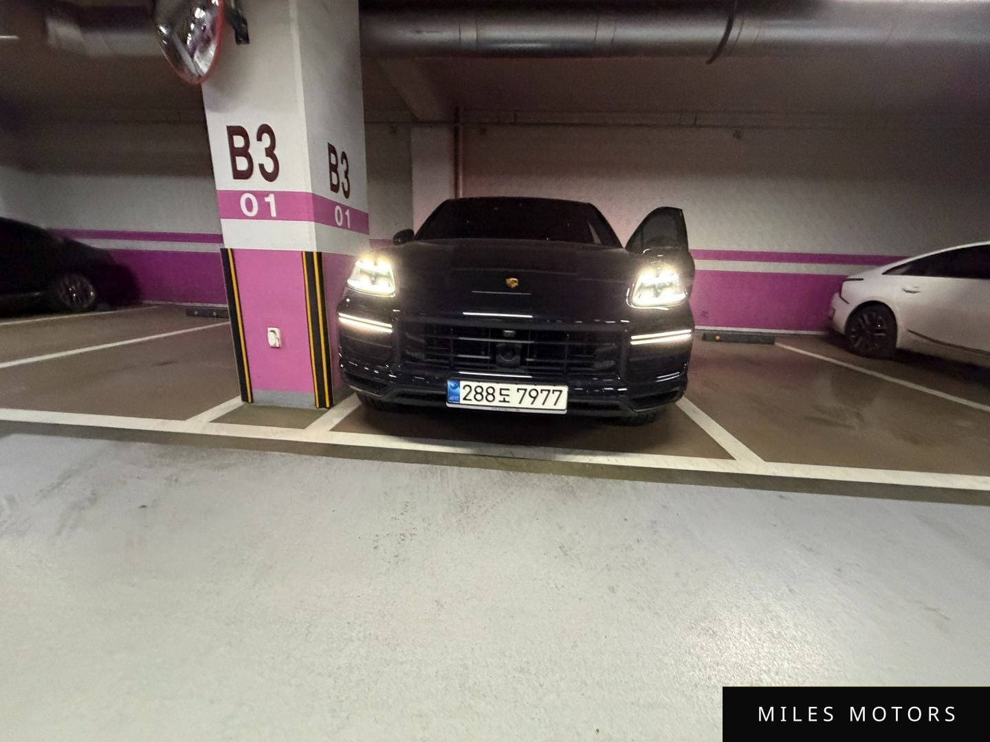 Porsche Cayenne 2021 — миниатюра 3