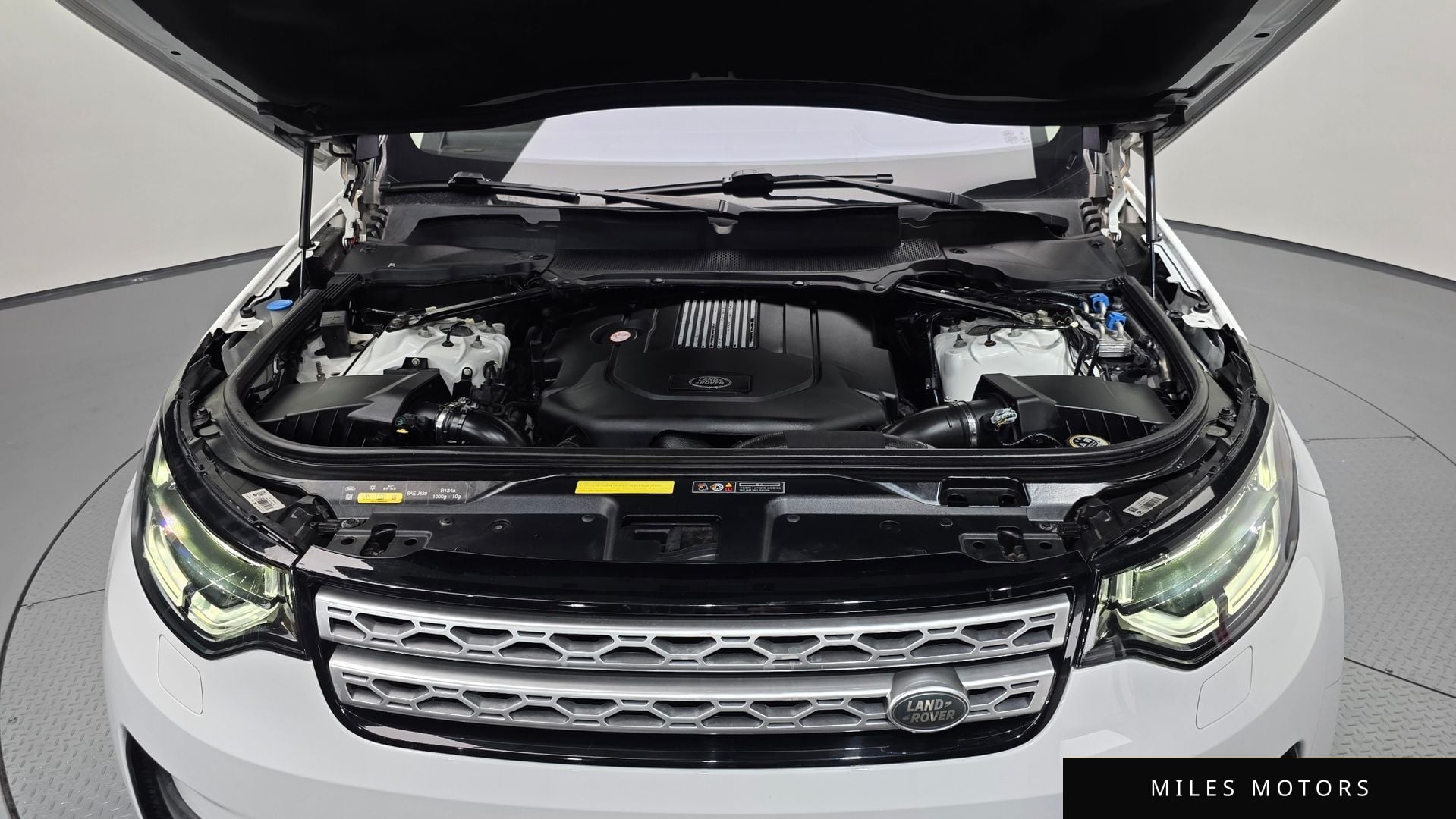Land Rover Discovery 2020 — миниатюра 6