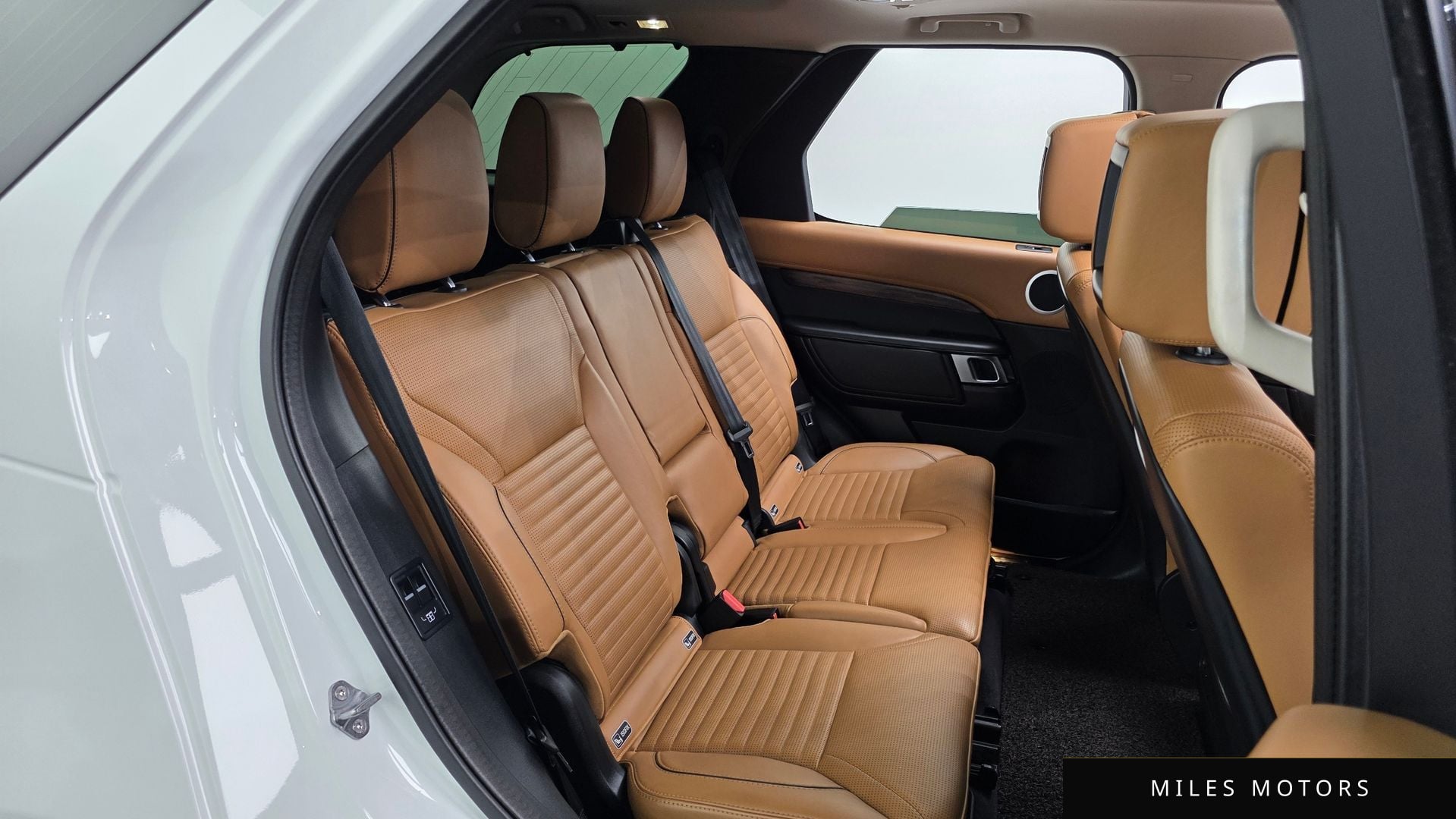 Land Rover Discovery 2020 — миниатюра 11