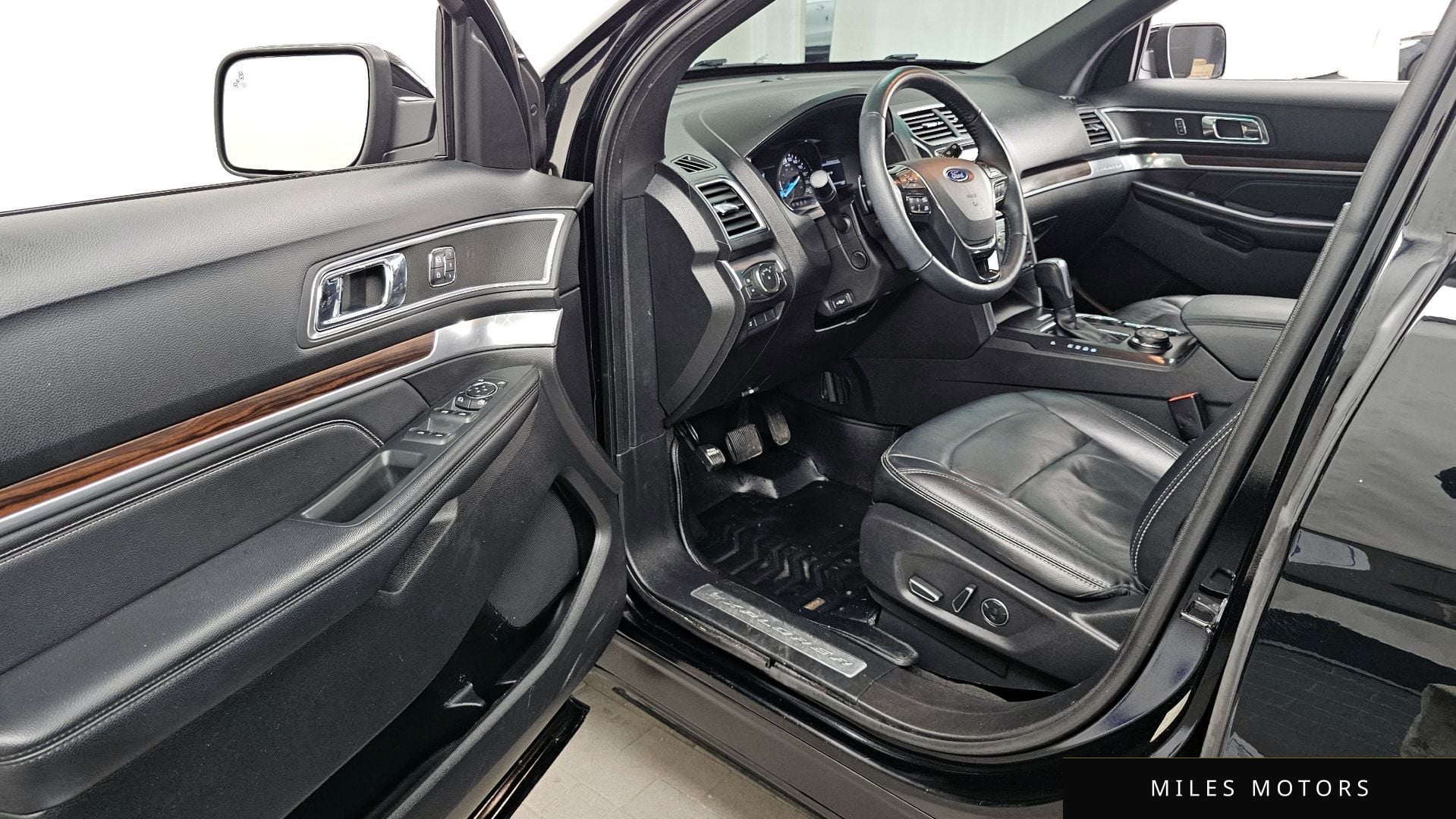 Ford Explorer 2017 — миниатюра 10