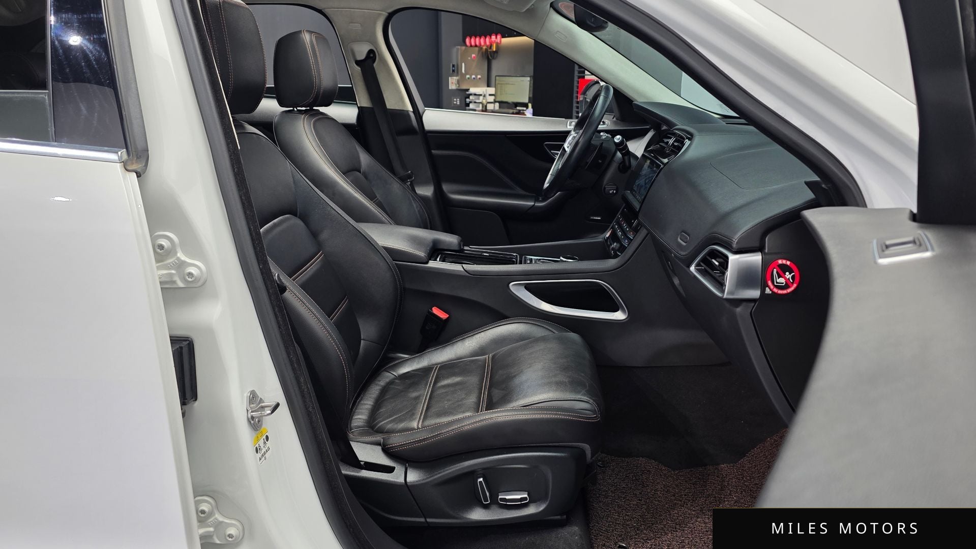 Jaguar F-PACE 2019 — миниатюра 17