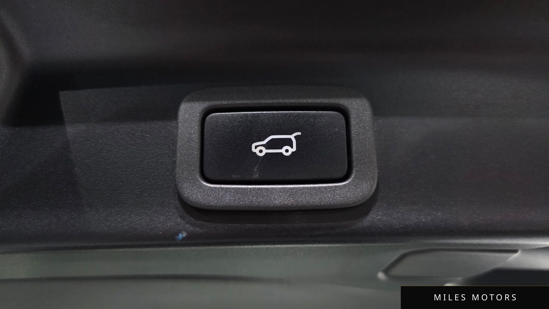 Jaguar F-PACE 2019 — миниатюра 30