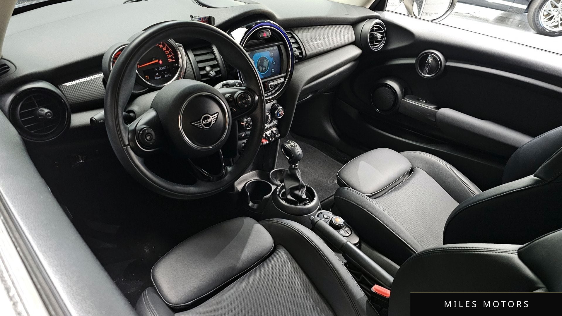 MINI Cooper 2019 — миниатюра 10