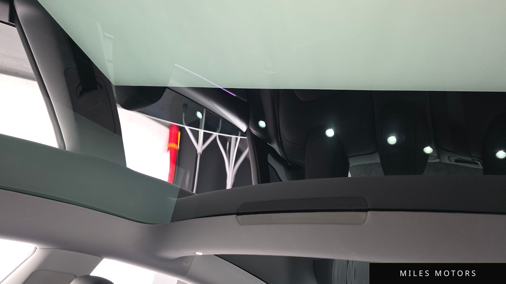 Tesla 모델 3 2024 — миниатюра 18