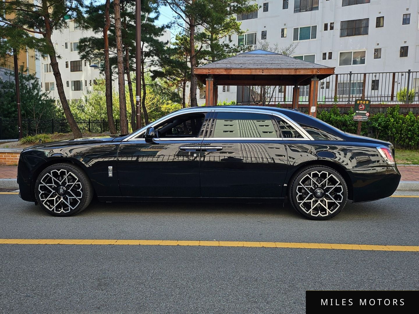 Rolls-Royce 고스트 2013 — миниатюра 7
