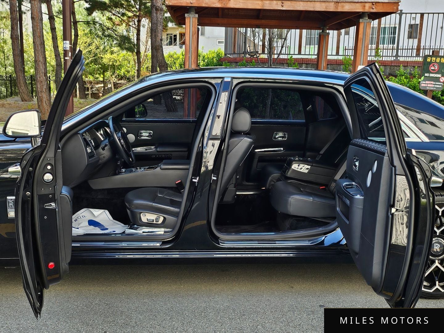 Rolls-Royce 고스트 2013 — миниатюра 18