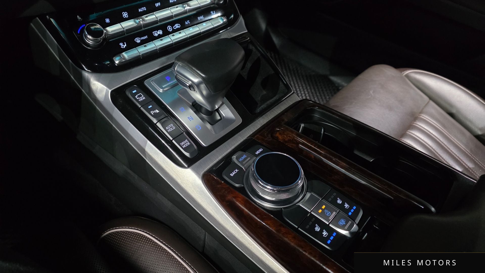 Genesis EQ900 2016 — миниатюра 12
