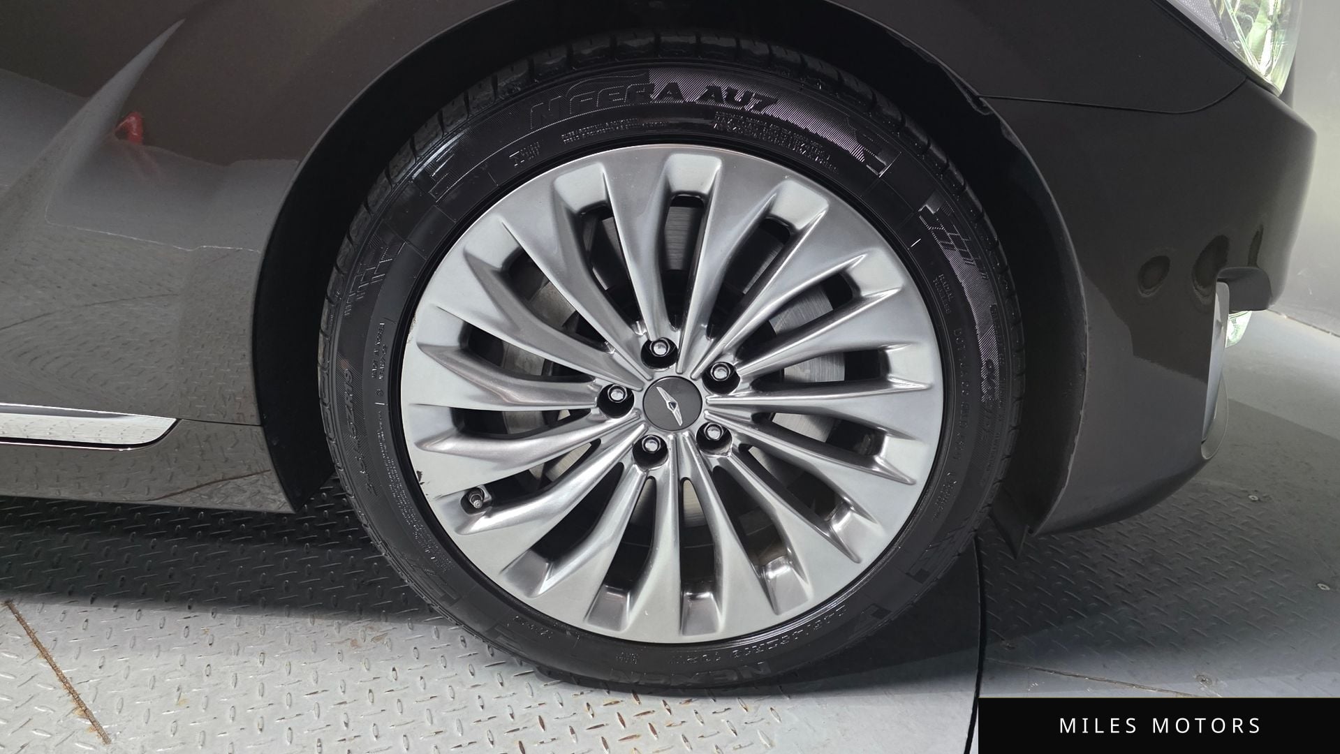 Genesis EQ900 2016 — миниатюра 7