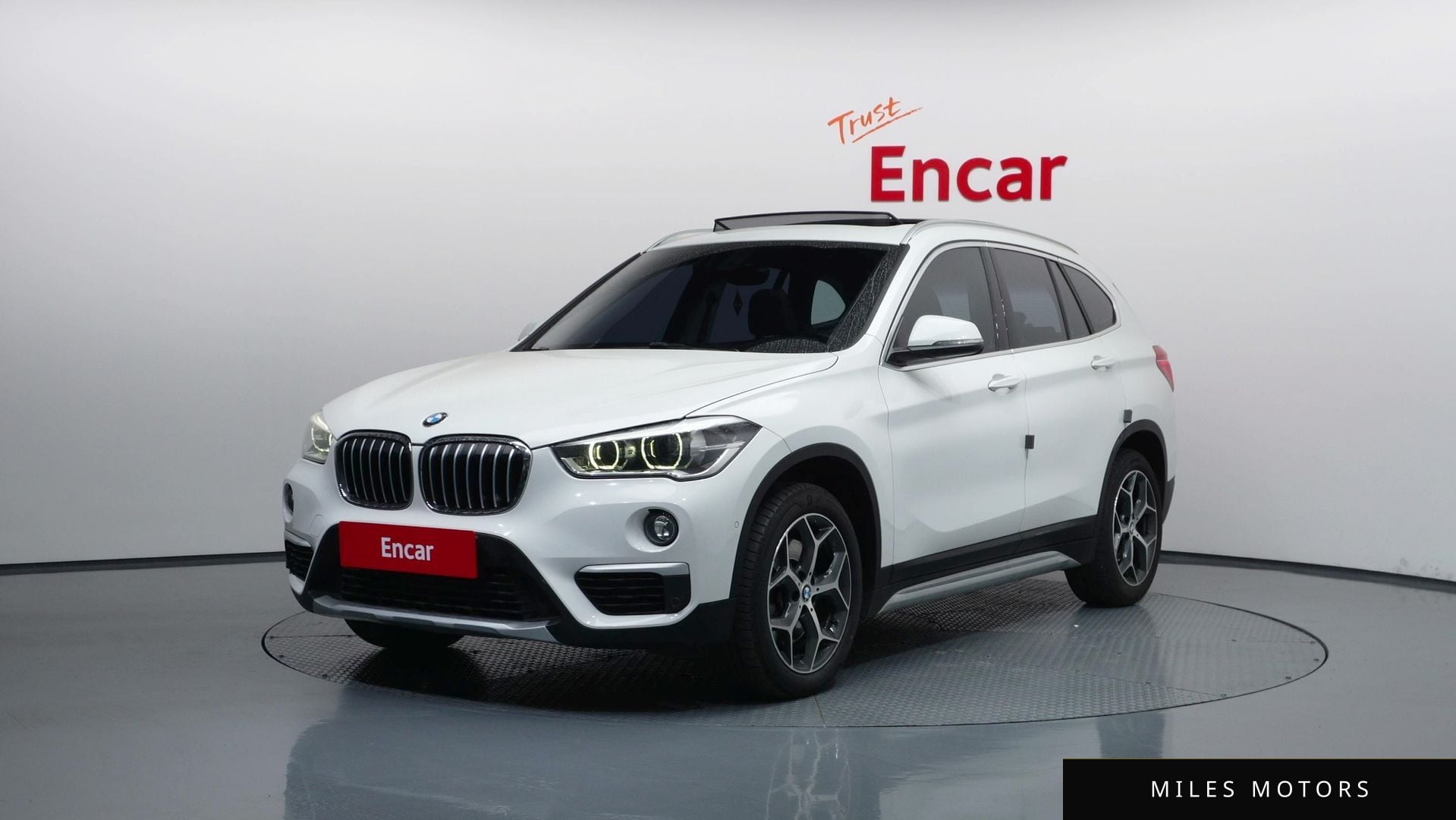 BMW X1 (F48) 2018 — фото 1 из 12