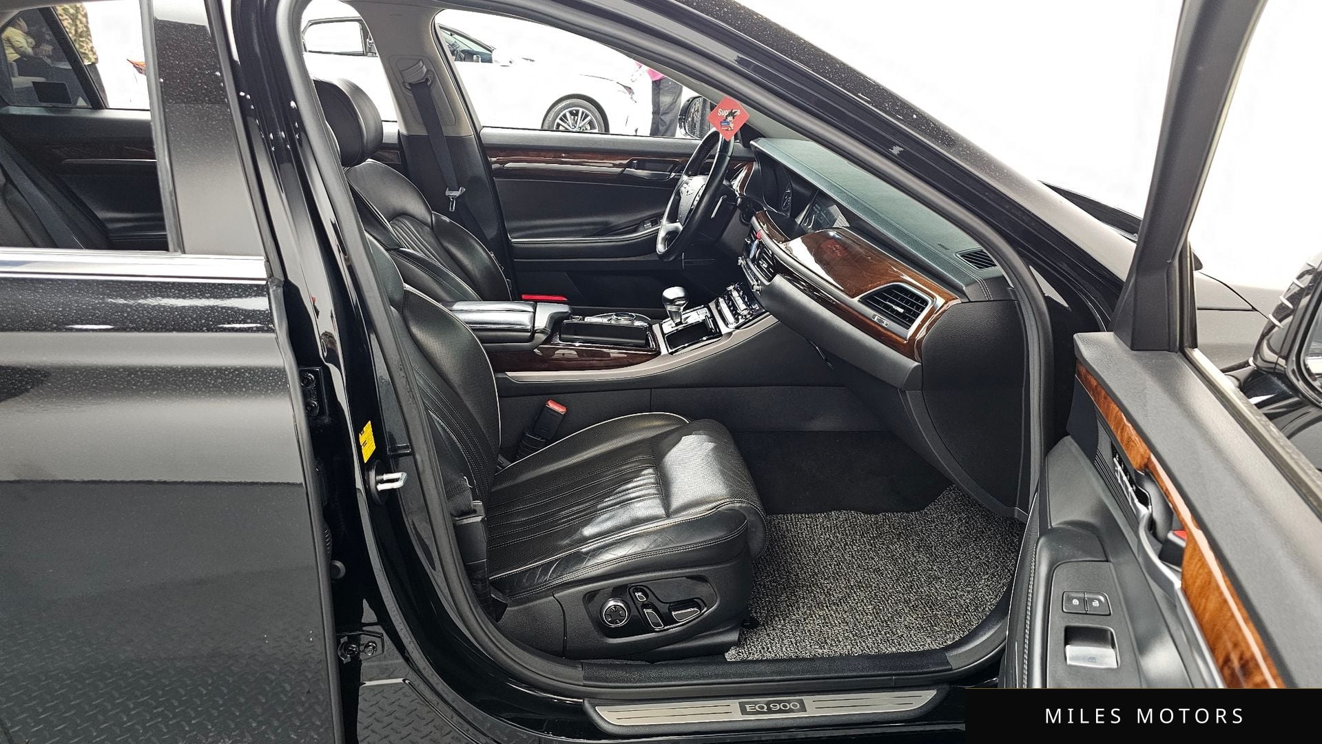 Genesis EQ900 2016 — миниатюра 11