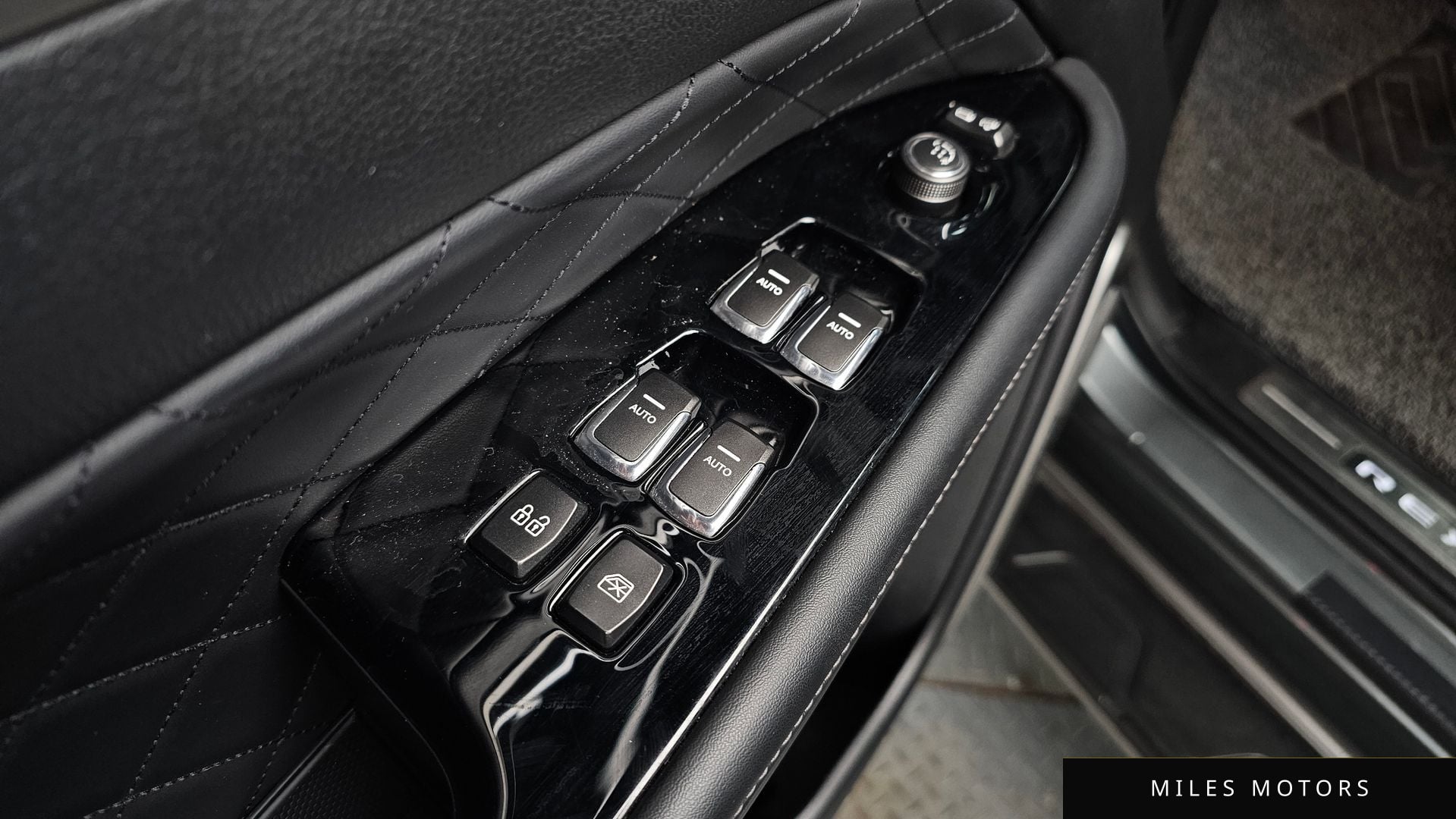 KG Mobility Rexton 2018 — миниатюра 40