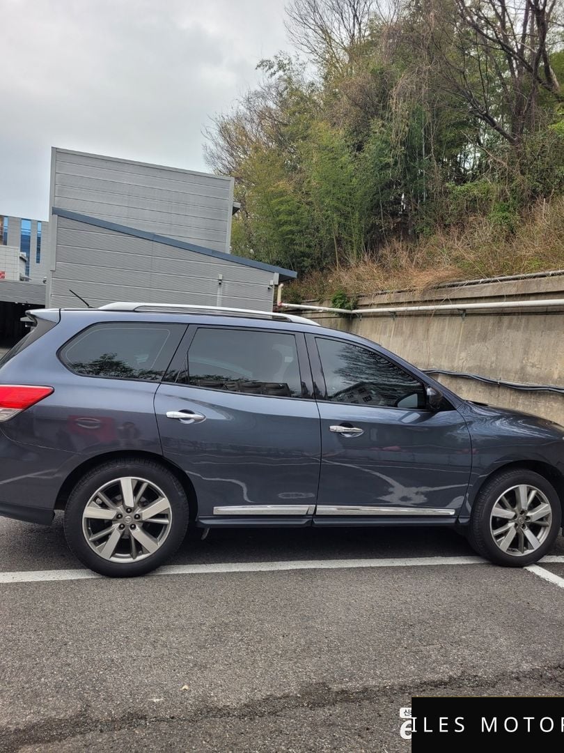 Nissan Pathfinder 2014 — миниатюра 2