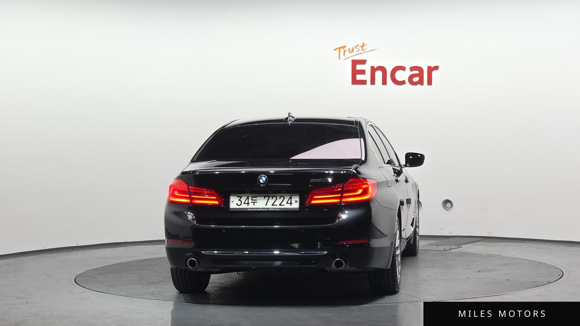 BMW 5 Series (G30) 2018 — миниатюра 4
