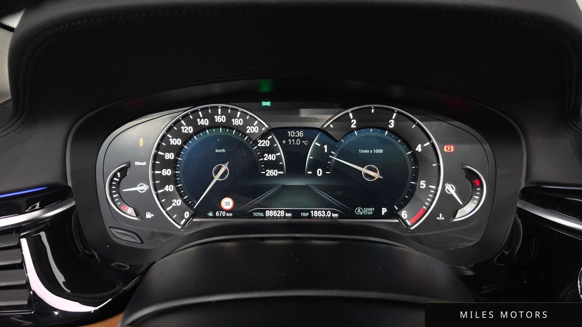 BMW 5 Series (G30) 2018 — миниатюра 11