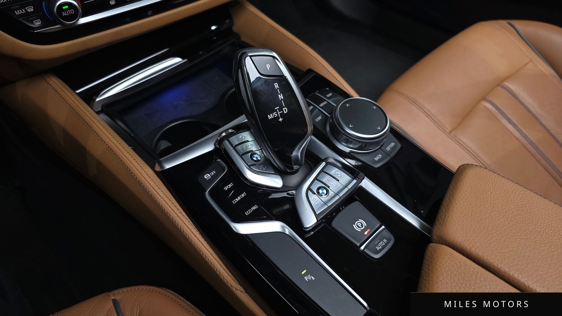 BMW 5 Series (G30) 2018 — миниатюра 12