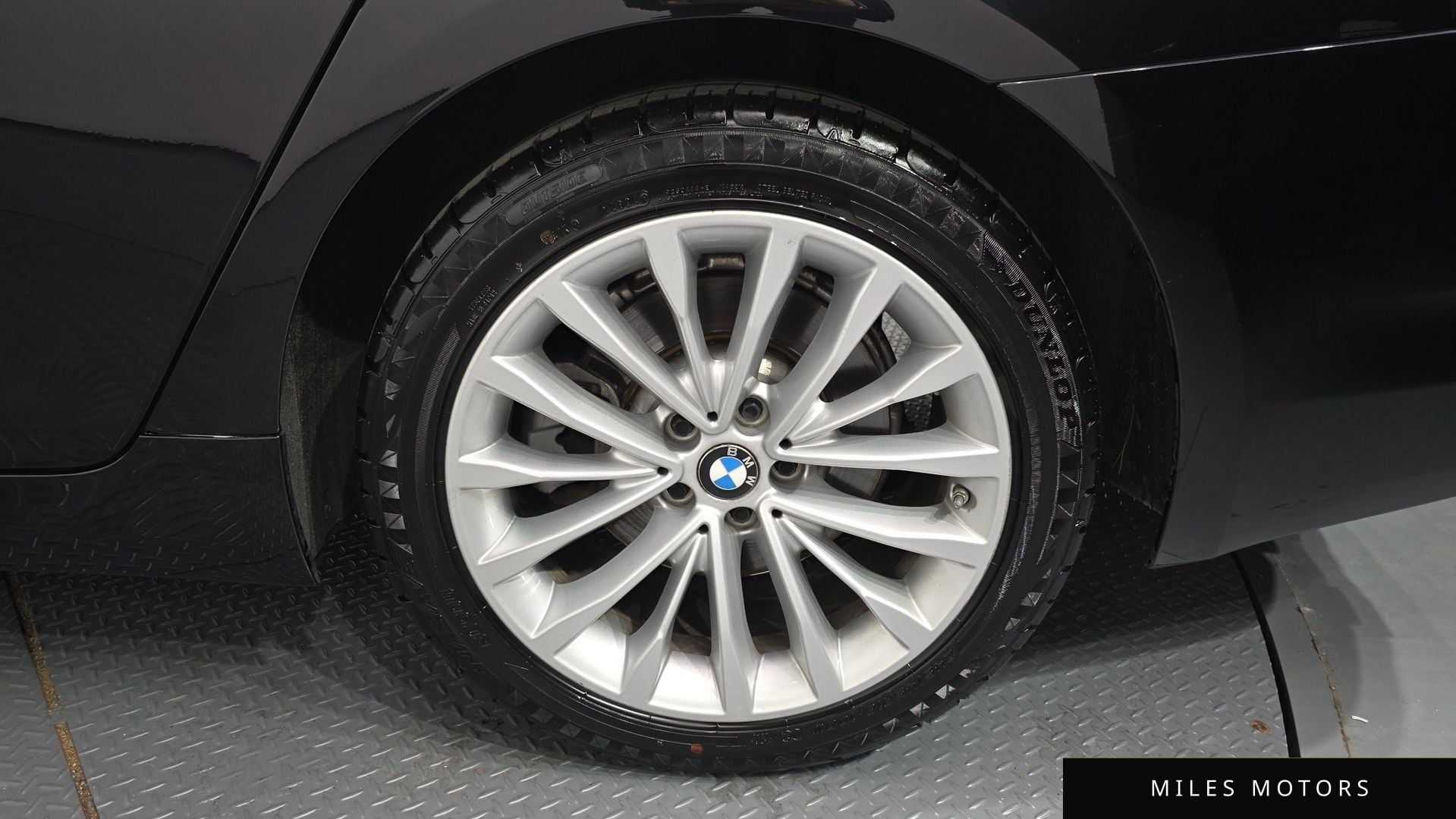 BMW 5 Series (G30) 2018 — миниатюра 7