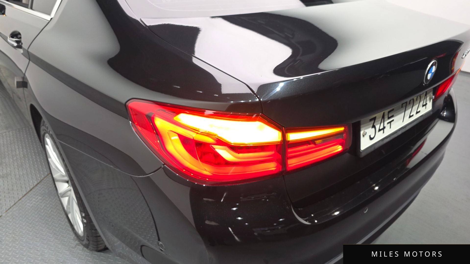 BMW 5 Series (G30) 2018 — миниатюра 9