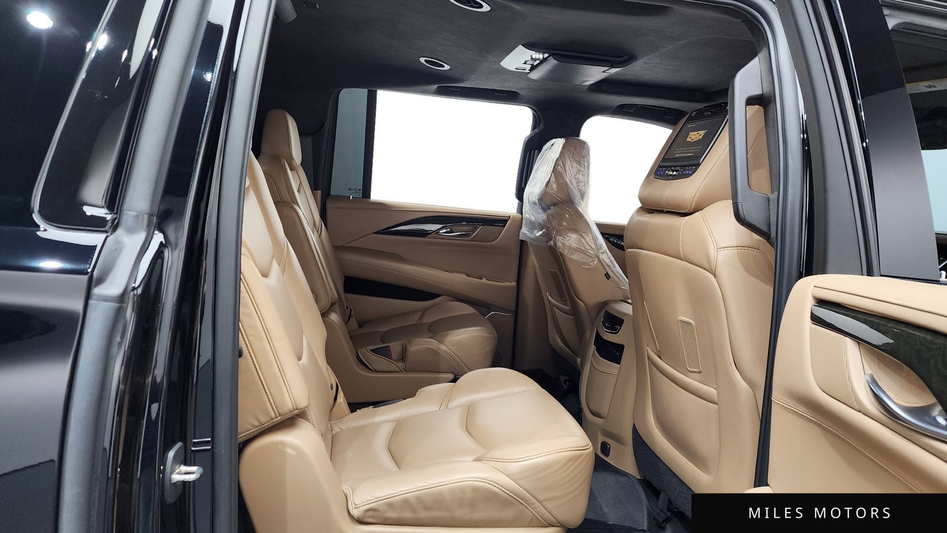 Cadillac Escalade 2019 — миниатюра 17