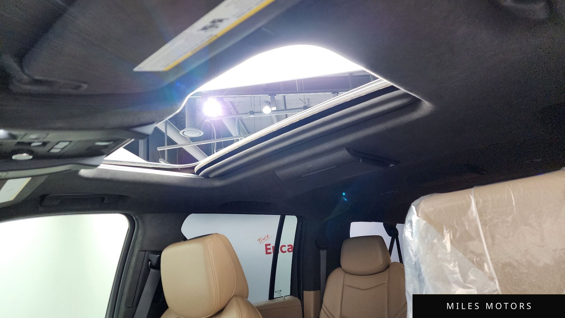 Cadillac Escalade 2019 — миниатюра 25