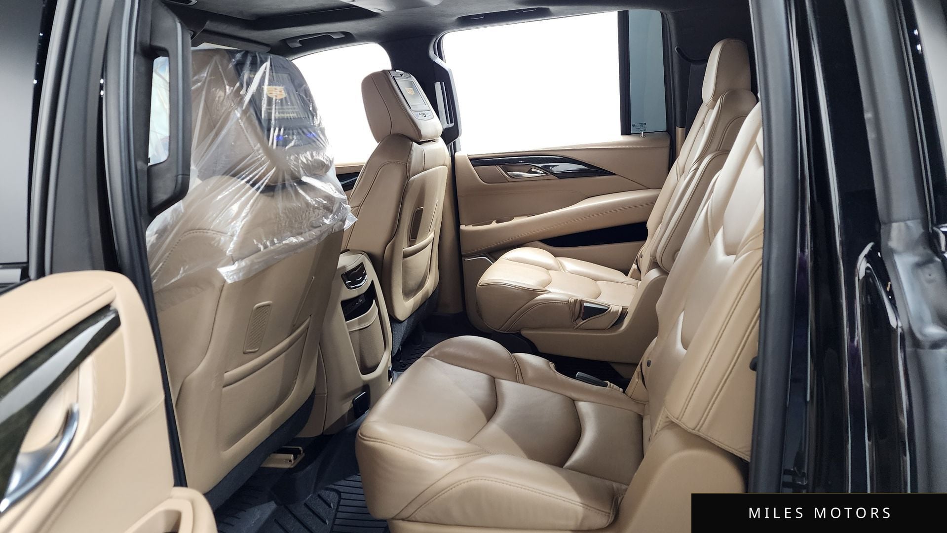 Cadillac Escalade 2019 — миниатюра 32