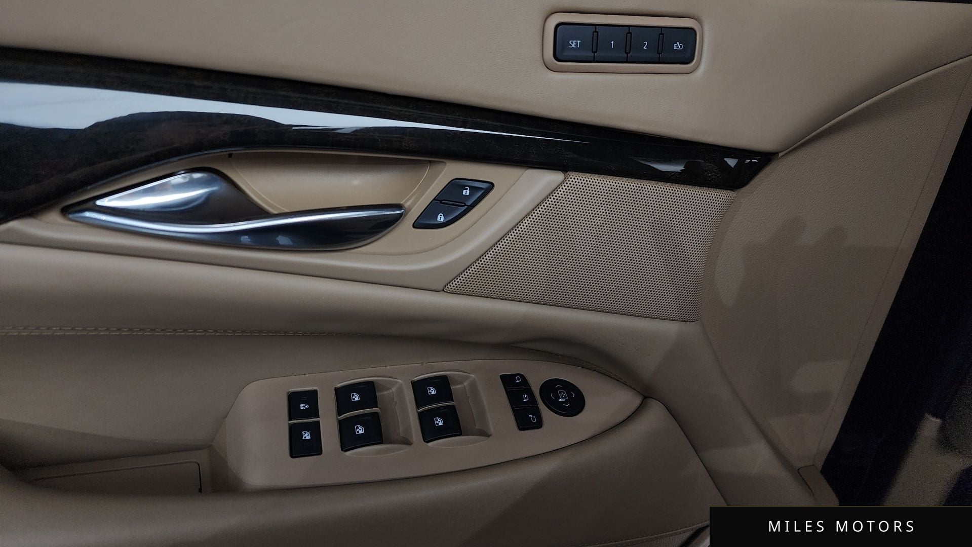 Cadillac Escalade 2019 — миниатюра 34