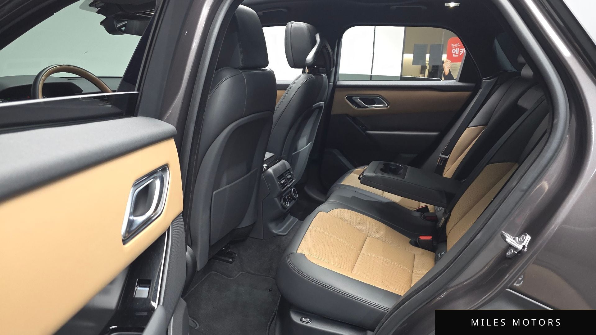 Land Rover Range Rover Velar 2025 — миниатюра 12