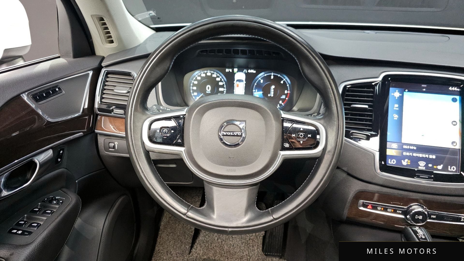 Volvo XC90 2019 — миниатюра 13