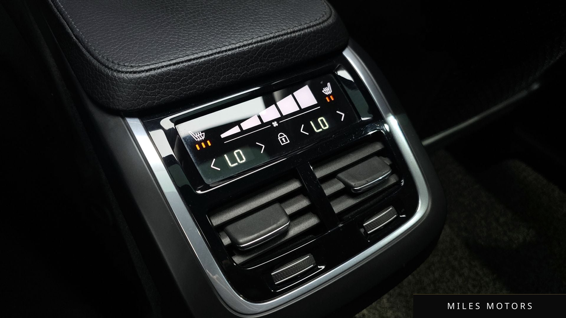 Volvo XC90 2019 — миниатюра 20