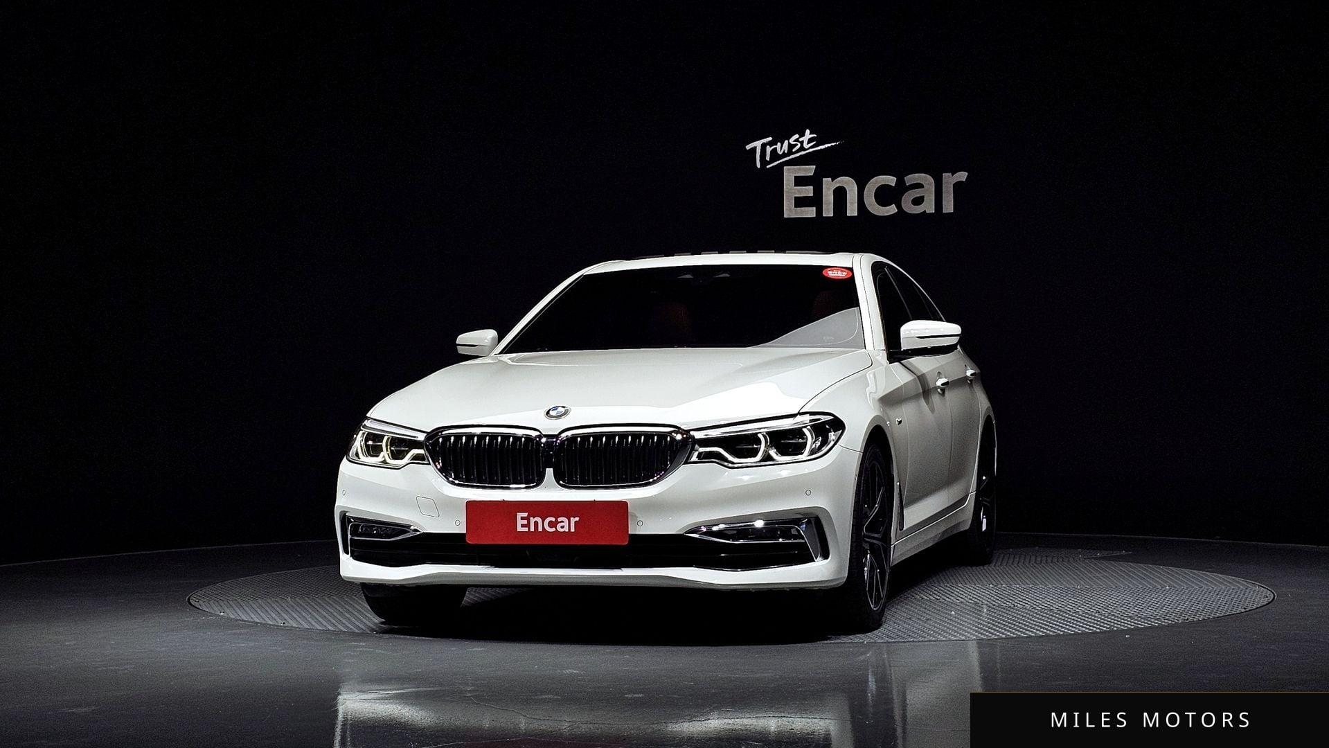 BMW 5 Series (G30) 2018 — миниатюра 3
