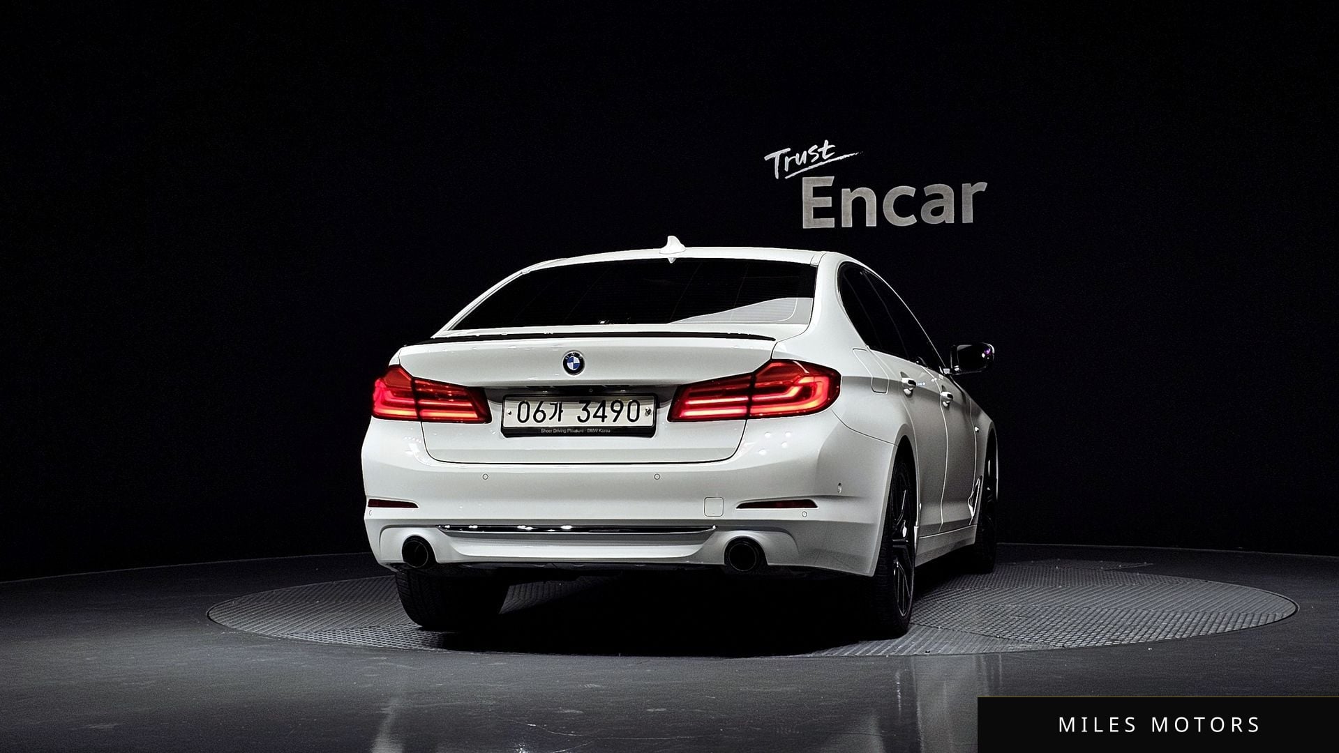 BMW 5 Series (G30) 2018 — миниатюра 4