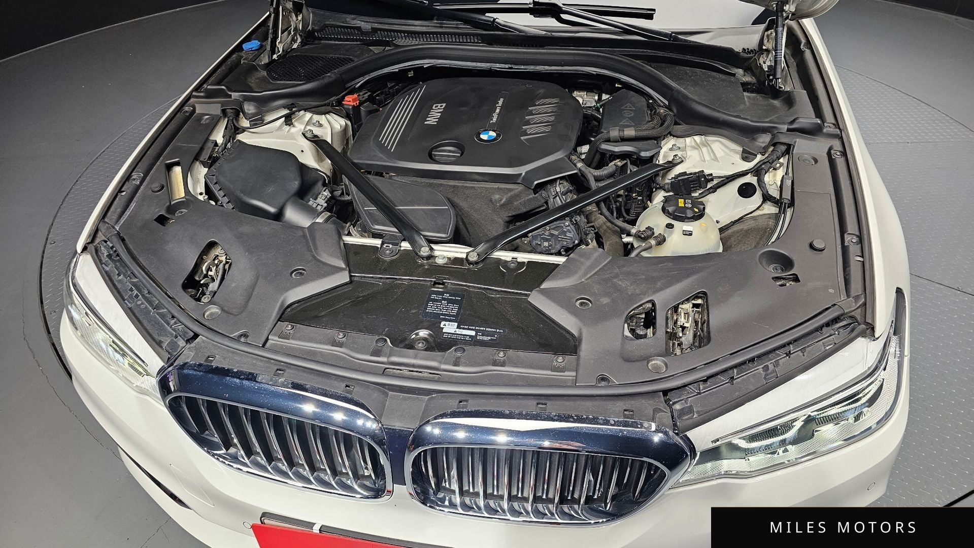 BMW 5 Series (G30) 2018 — миниатюра 6