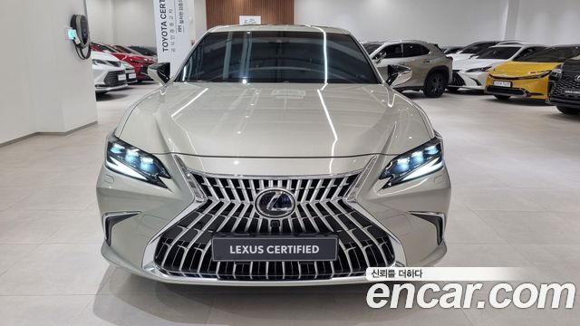 Лексус ES300h 2026 — миниатюра 3