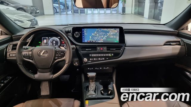 Лексус ES300h 2026 — миниатюра 14