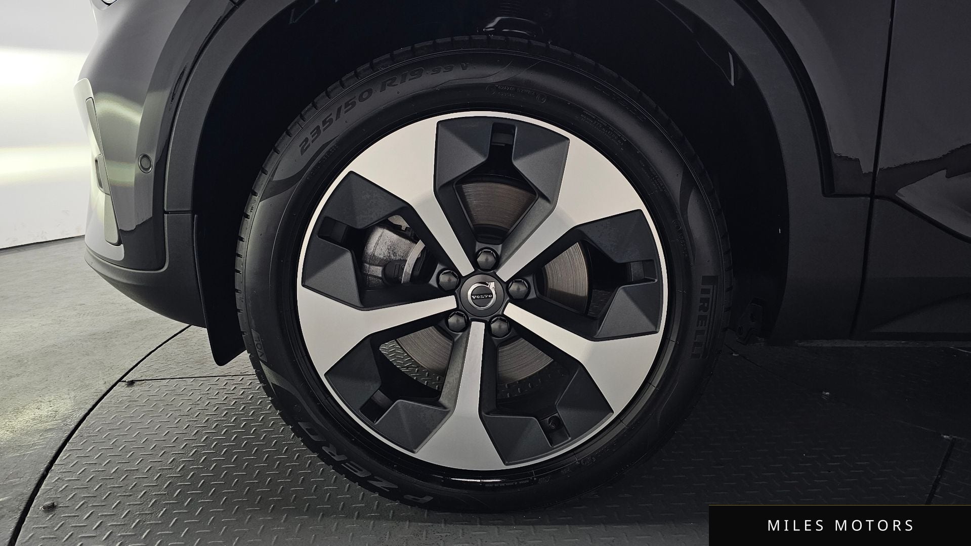Volvo XC40 2025 — миниатюра 4