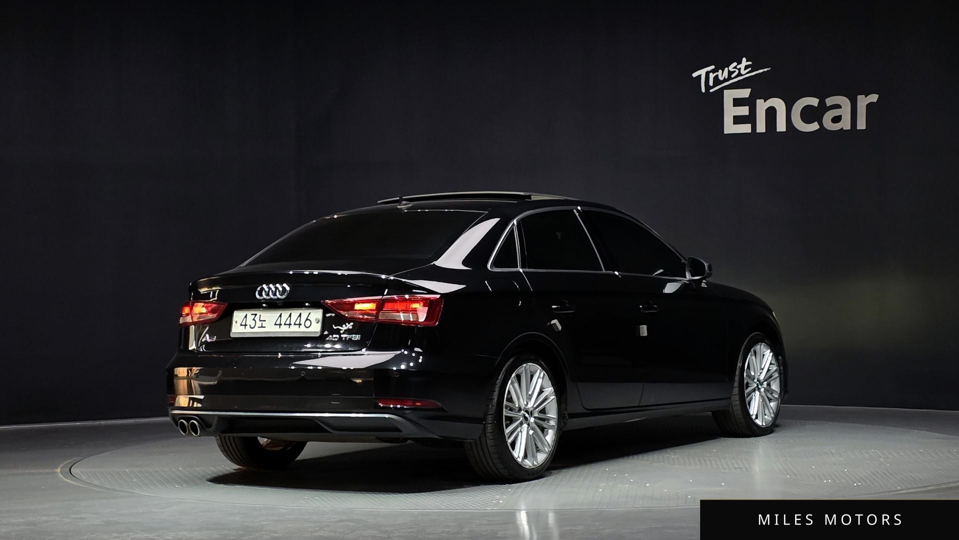 Audi A3 2018 — миниатюра 2
