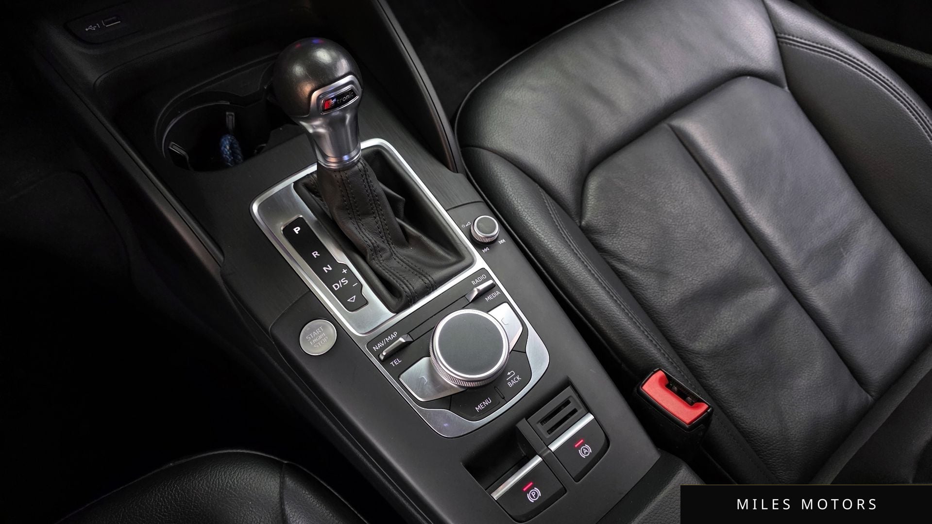 Audi A3 2018 — миниатюра 12