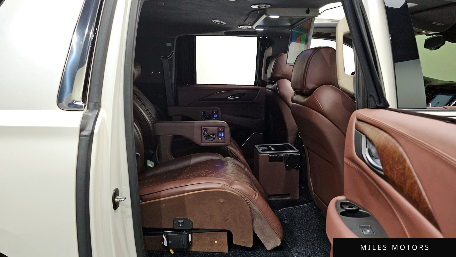 Cadillac 에스컬레이드 2015 — миниатюра 11