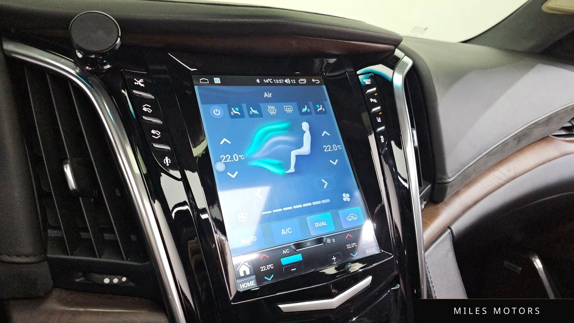 Cadillac 에스컬레이드 2015 — миниатюра 14