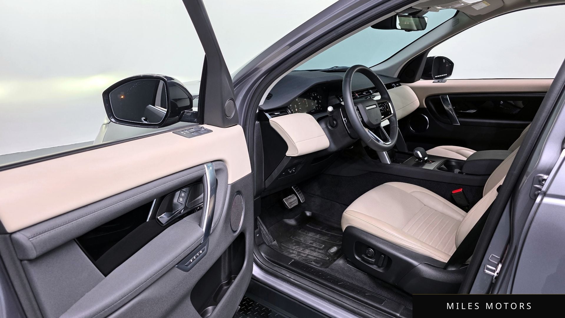 Land Rover Discovery Sport 2025 — миниатюра 10