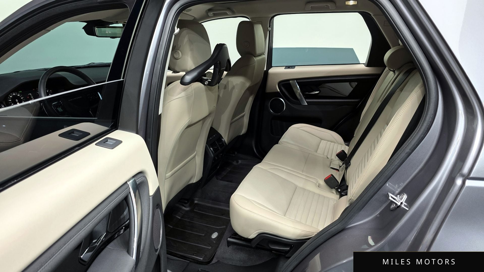 Land Rover Discovery Sport 2025 — миниатюра 11