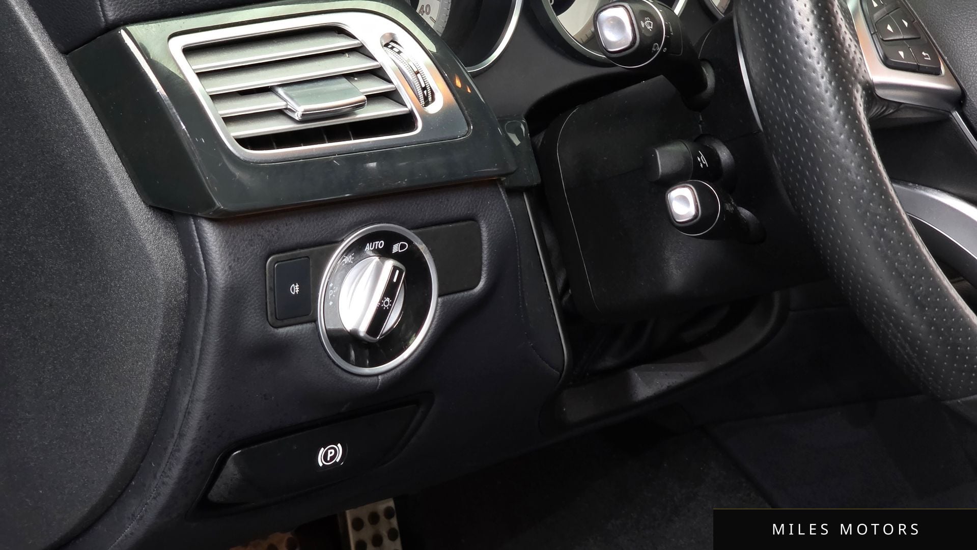 Mercedes-Benz CLS-Class W218 2016 — миниатюра 15