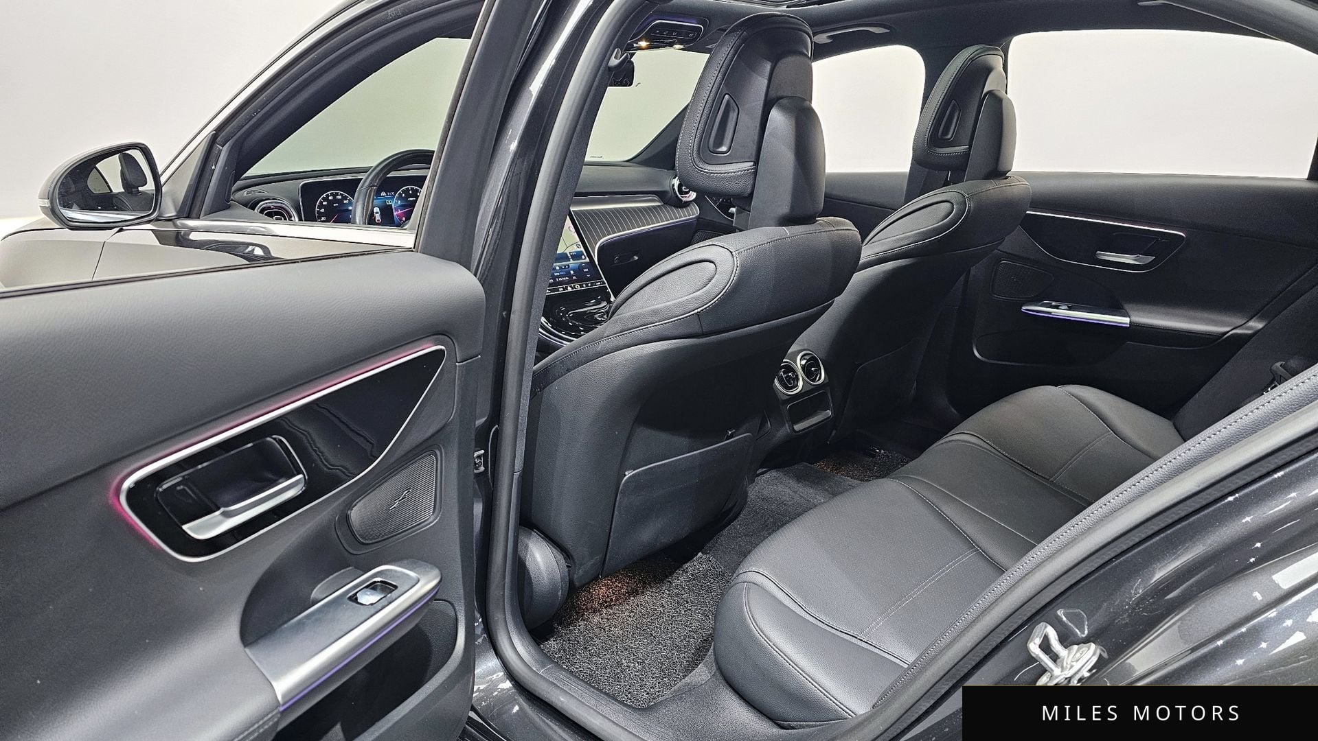 Mercedes-Benz C-Class W206 2023 — миниатюра 12