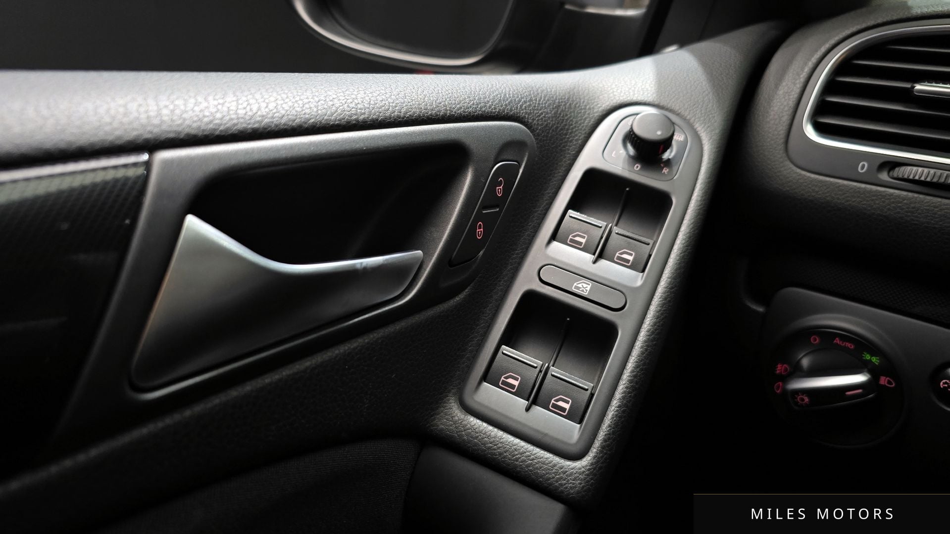 Volkswagen 골프 2013 — миниатюра 17