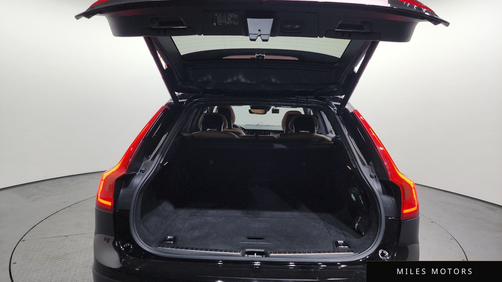 Volvo V90 2018 — миниатюра 20
