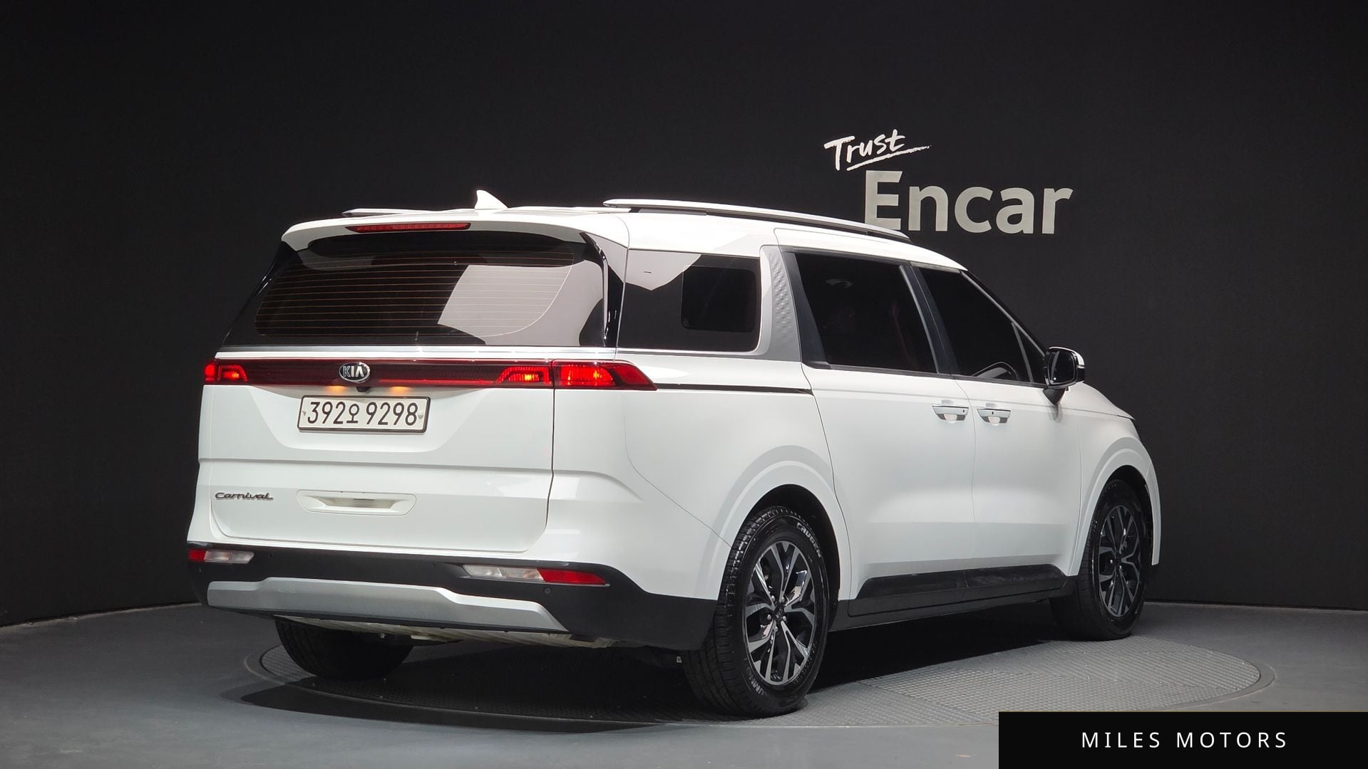 Kia Carnival 2021 — миниатюра 2