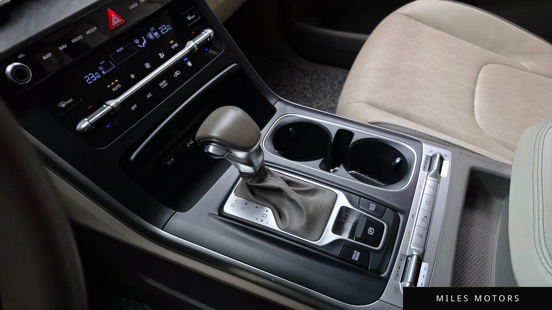Kia Carnival 2021 — миниатюра 12
