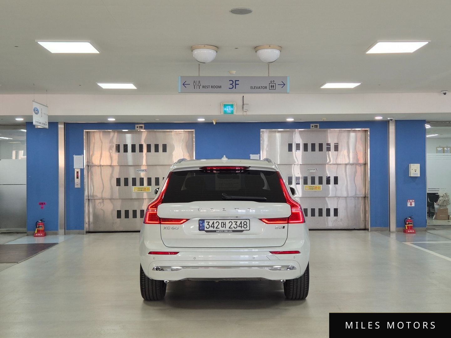 Volvo XC60 2023 — миниатюра 4