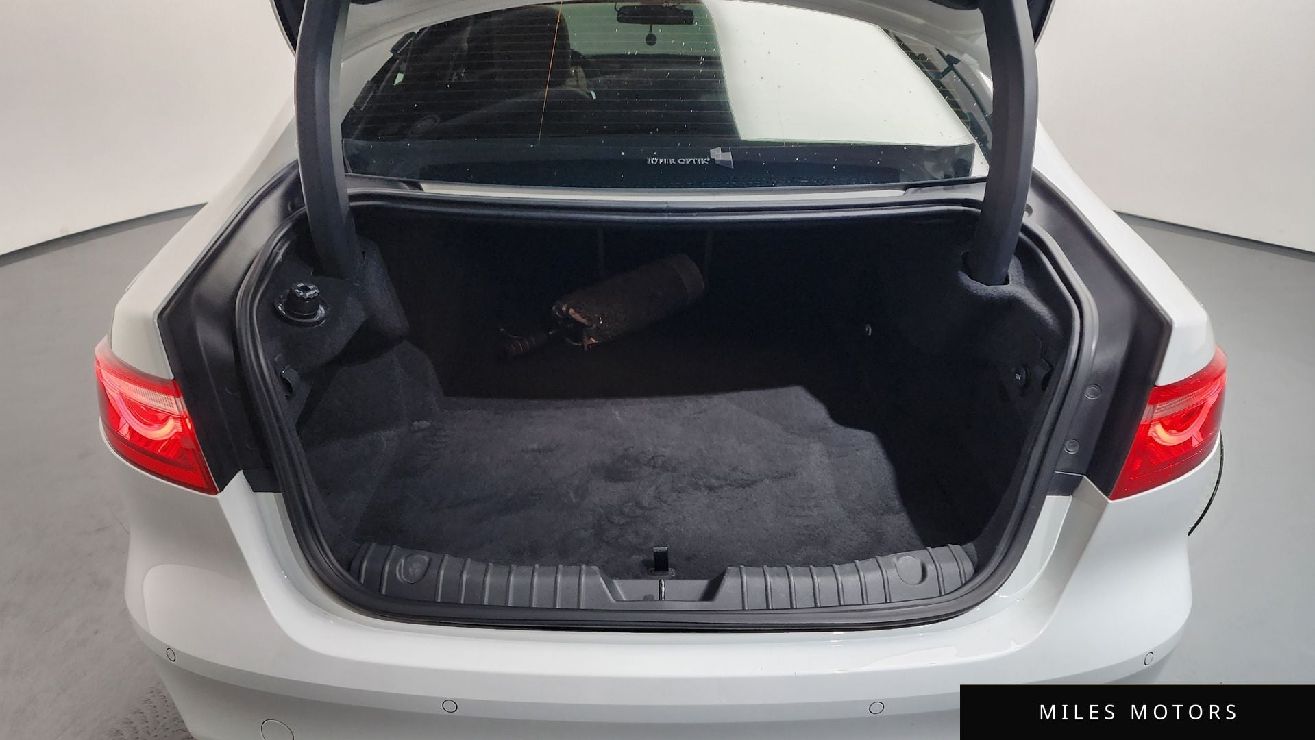 Jaguar XF (X260) 2018 — миниатюра 18
