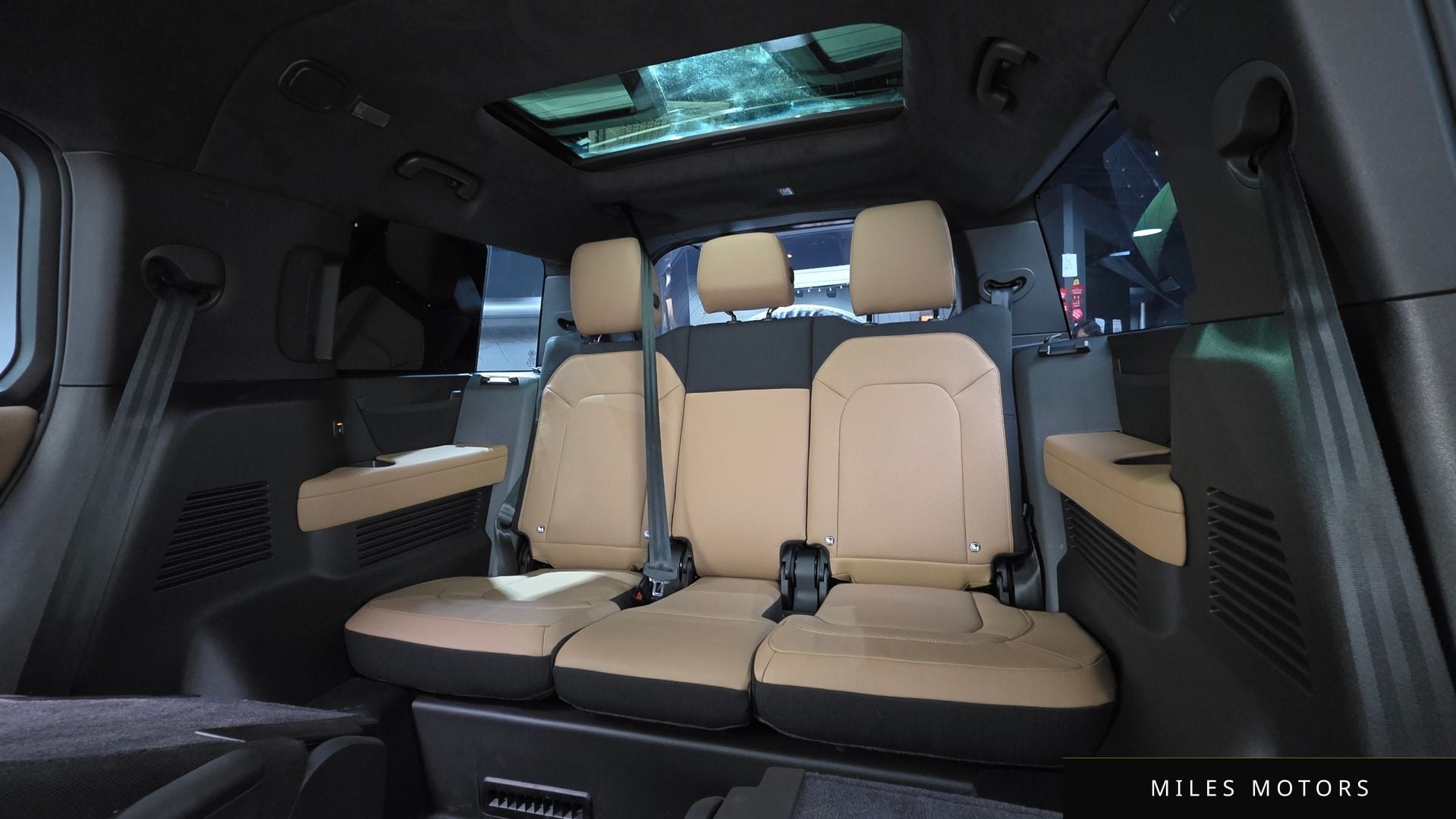Land Rover Defender 2025 — миниатюра 11